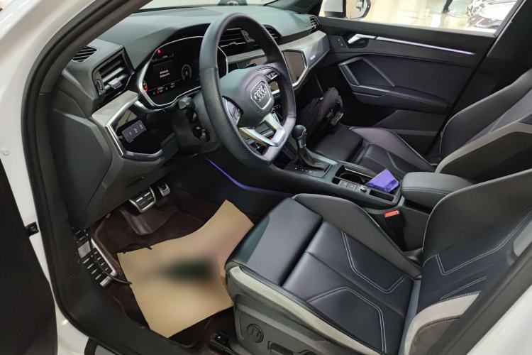 Used Audi Q3 2024 35 TFSI Fashion Dynamic Edition
