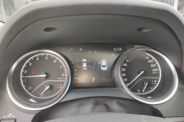 Used Toyota Camry 2021 2.0G Luxury Edition
