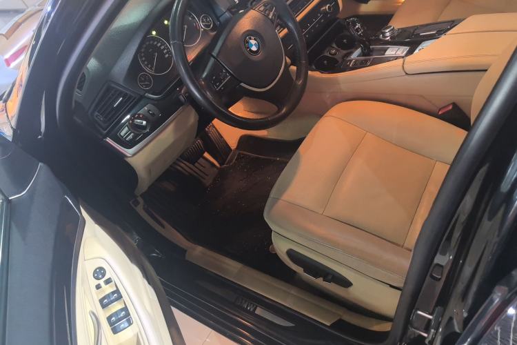 Used BMW 5 Series 2014 520Li Elegant Model
