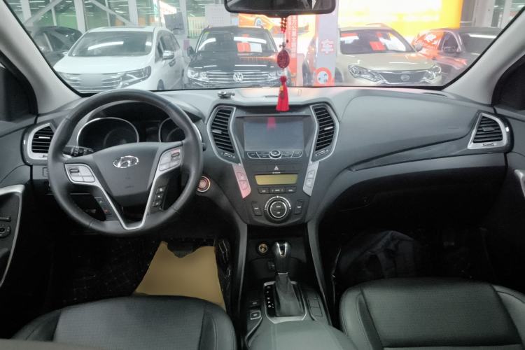 Used Hyundai Santa Fe 2013 2.4L Automatic Two-Wheel Drive Smart Version
