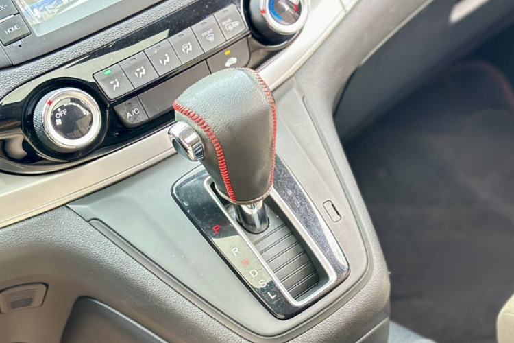 Used Honda CR-V 2016 2.0L two-wheel drive Urban Edition
