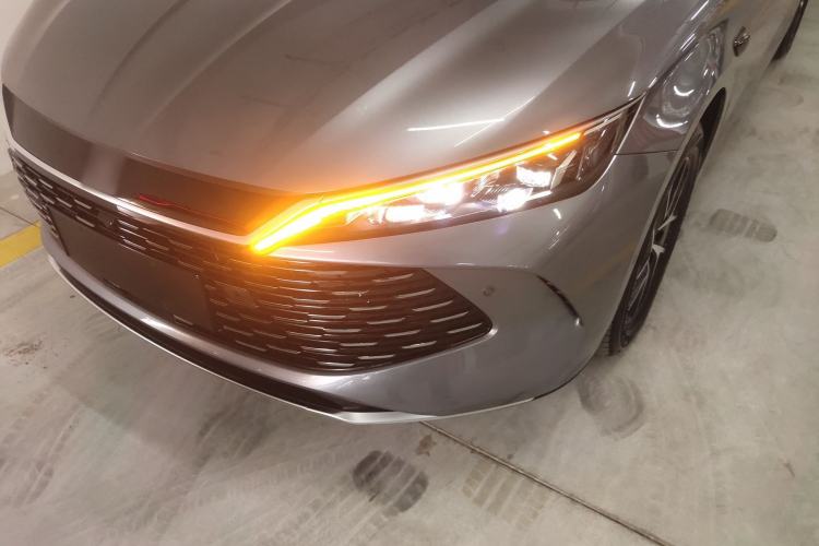 Used BYD Qin L 2025 DM-i Smart Drive 120KM Leading Model
