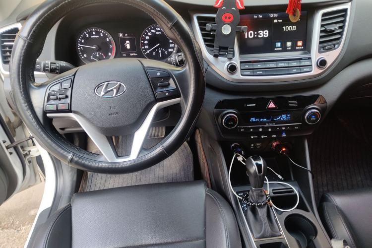 Used Hyundai Tucson 2015 1.6T Dual-Clutch Two-Wheel-Drive Smart Model
