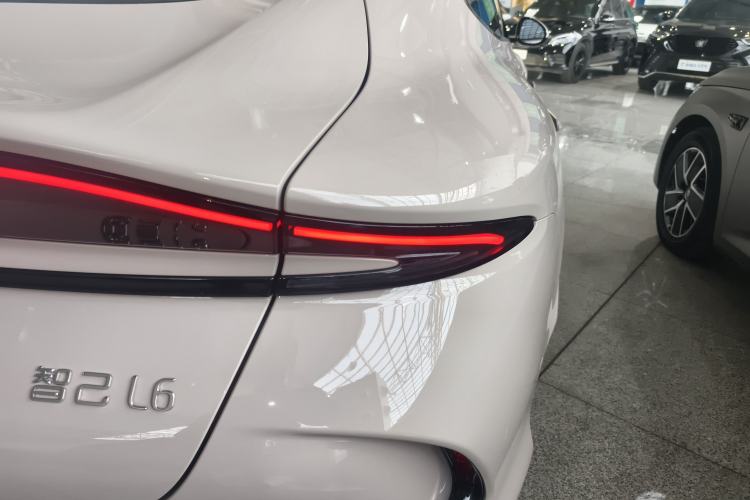 Used  L6 2024 Max Standard Edition