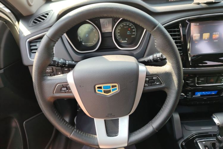 Used Geely Auto GX7 2015 Sports Edition 2.0L Automatic Luxury Upgrade Version China V Standard