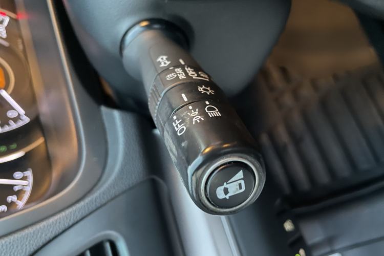 Used Honda CR-V 2015 2.4L two-wheel drive luxury version
