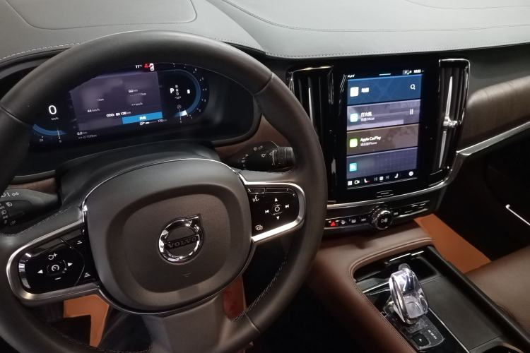 Used Volvo S90 2024 B5 Zhiyuan Luxury Edition