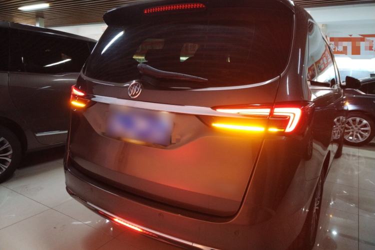 Used Buick GL8 2023 Land Executive Class Smart Enjoyment Model
