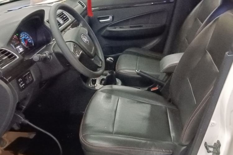 Used Dongfeng Fengon 370 2016 1.5L Manual Elite Home Edition 7-Seater