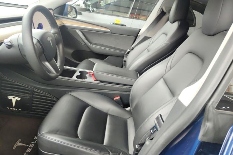 Used Tesla Model Y 2021 Long-Range All-Wheel-Drive Version
