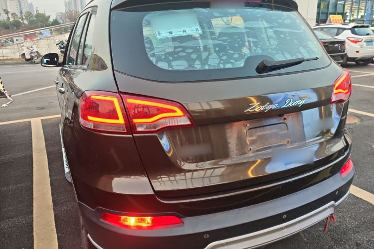 Used Zotye Domy X5 2017 Upgraded Model 1.5T Manual Luxury Edition

