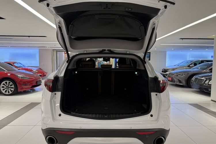 Used Alfa Romeo Stelvio 2017 2.0T 200HP Elite Edition
