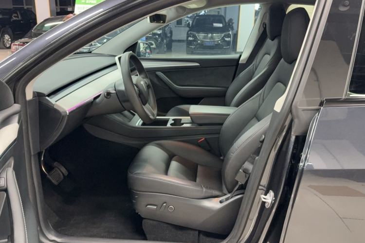 Used Tesla Model Y 2024 Long-Range All-Wheel-Drive Version
