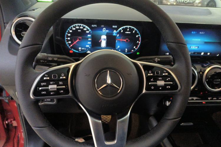 Used Mercedes-Benz GLA 2023 Facelifted GLA 200
