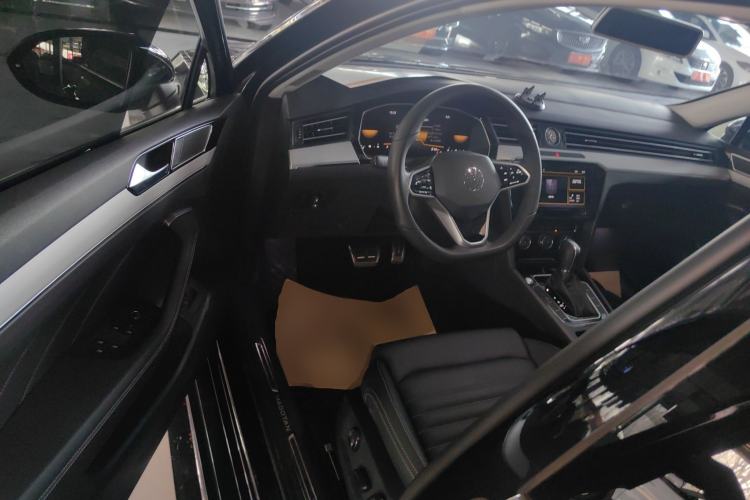 Used Volkswagen Magotan 2025 Zhongxiang Version 280TSI DSG Comfort Edition