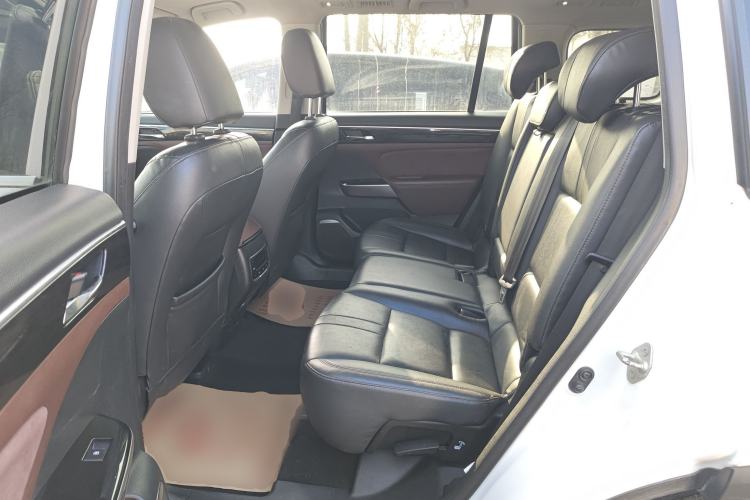 Used GAC Trumpchi GS8 2017 320T Two-Wheel Drive Luxury Smart Connectivity Version (7 Seats)
