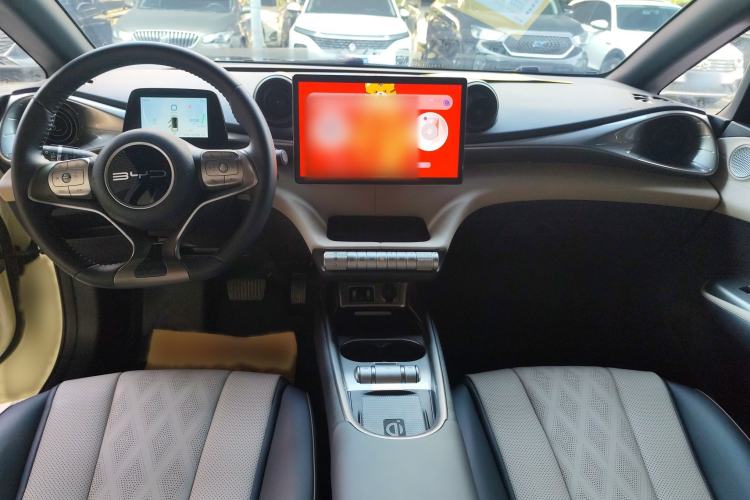 Used BYD Dolphin 2023 420 km Fashion Edition
