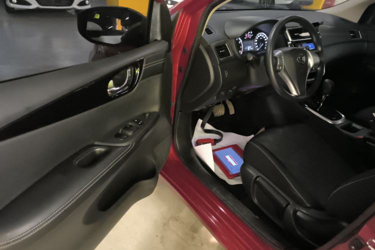 Used Nissan Tiida 2016 1.6L CVT Cool Dynamic Edition