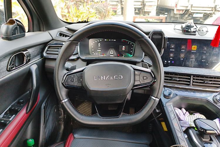 Used Lynk & Co 06 2020 1.5T JinPro model
