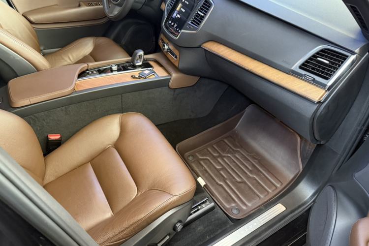 Used Volvo XC90 2022 B5 Smart Drive Luxury Edition 5 Seats