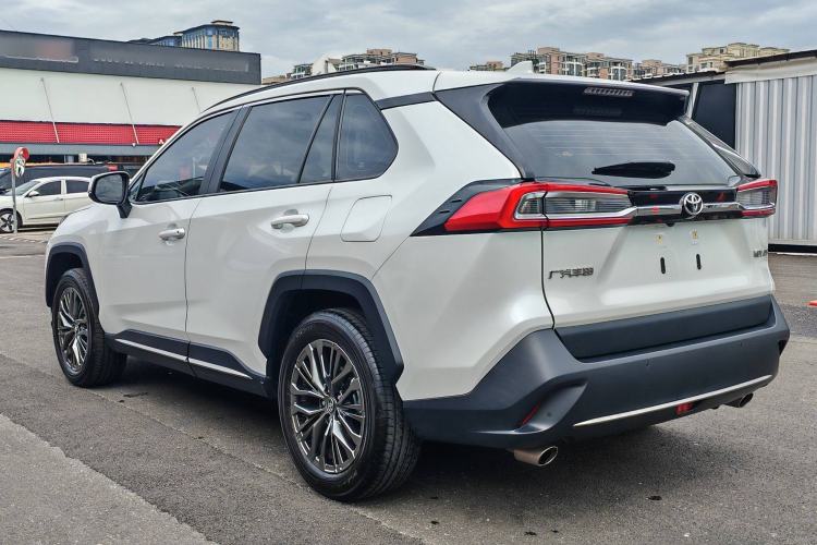 Used Toyota Wildlander 2023 2.0L CVT Two-Wheel Drive Luxury PLUS Edition
