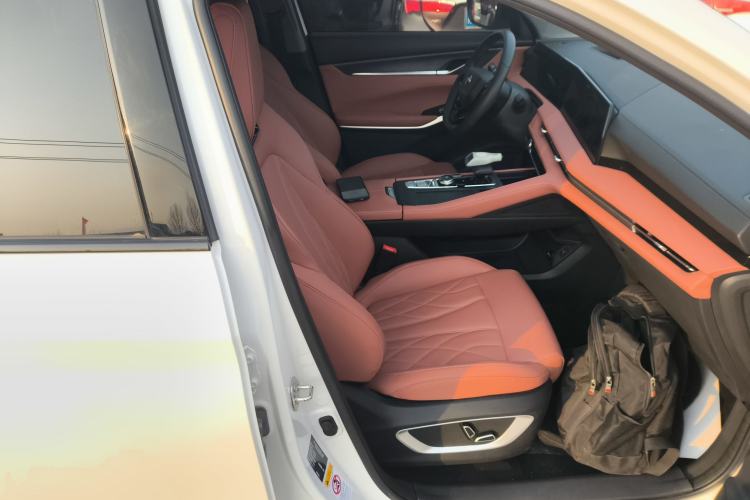 Used Changan CS75 PLUS 2024 3rd Generation Champion Edition 2.0T Intelligent Drive Performance Model
