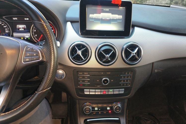 Used Mercedes-Benz B-Class 2015 B 200 Fashion Model
