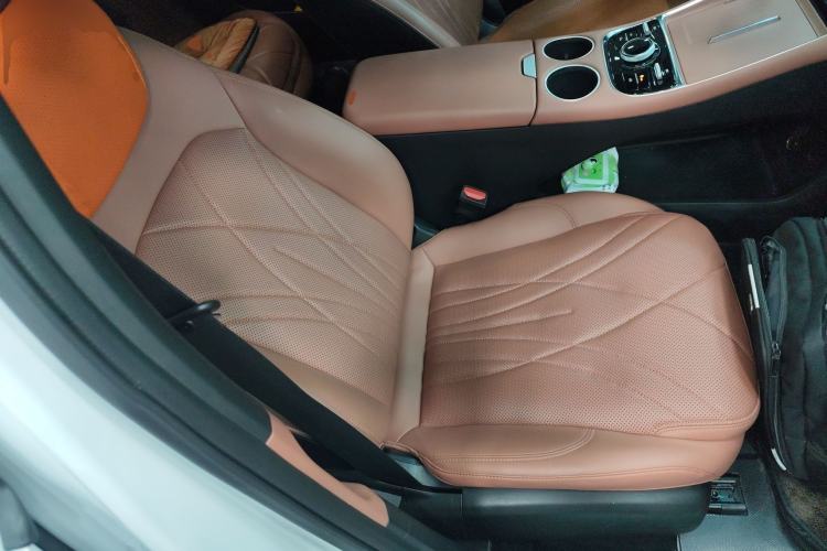 Used  L6 2025 EM-i 140km Explorer+ Edition
