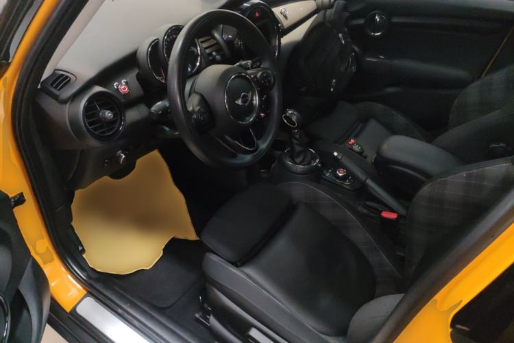 Used  MINI 2016 1.5T COOPER Five-Door Edition
