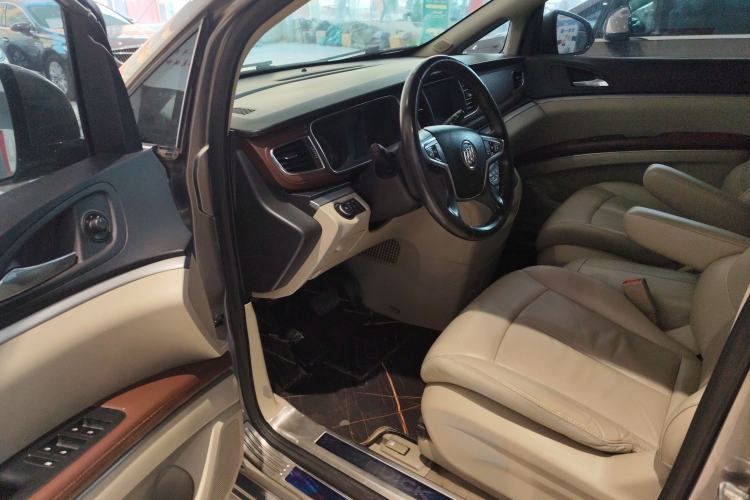 Used Buick GL8 2018 28T Luxury Model China VI Standard
