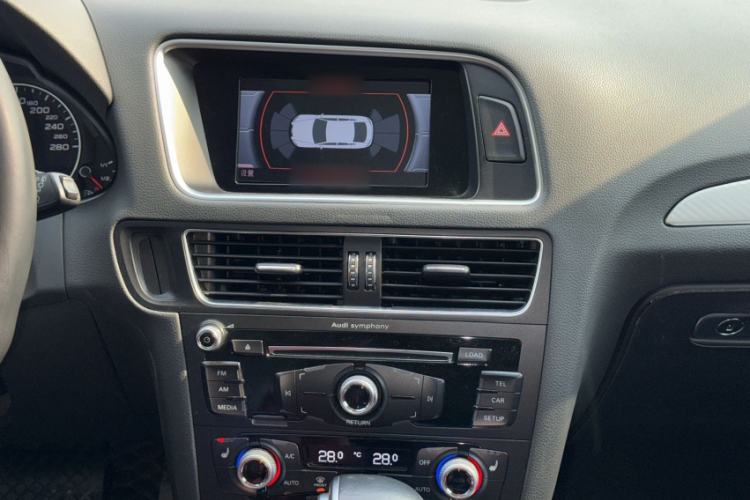 Used Audi Q5 2017 Plus 40 TFSI Technology Model
