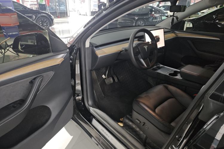 Used Tesla Model Y 2022 Rear-Wheel-Drive Version