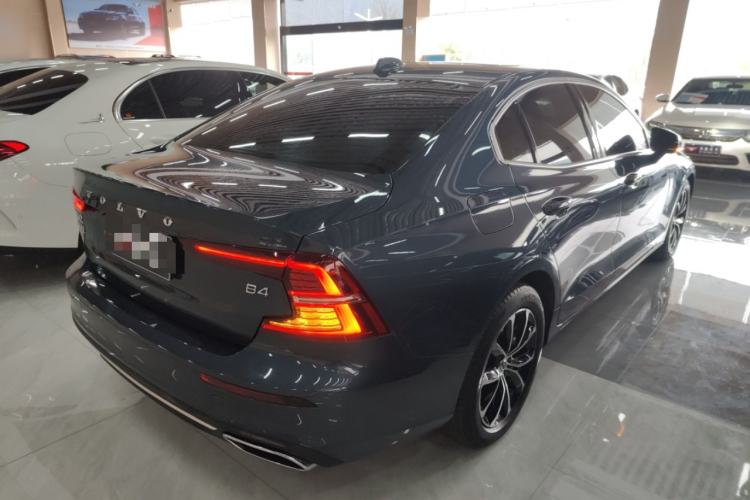 Used Volvo S60 2022 B4 Zhiyi Luxury Edition