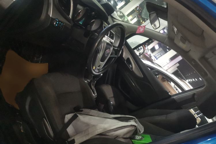 Used Buick Encore 2015 1.4T Automatic Two-Wheel Drive Urban Elite Version