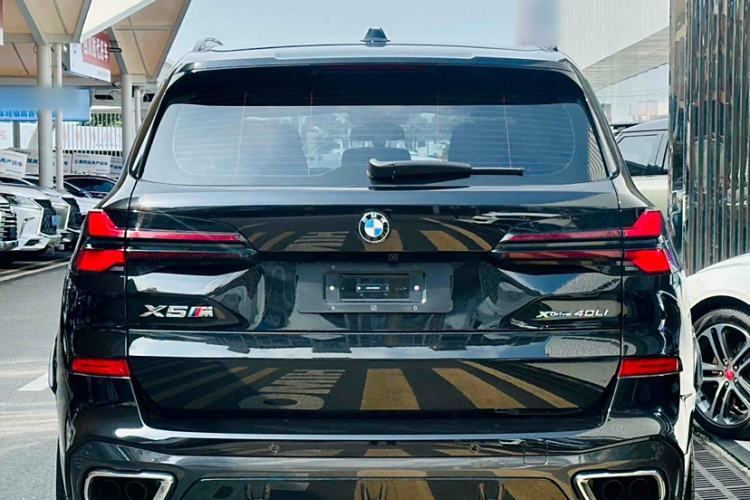 Used BMW X5 2023 xDrive 40Li M Sport Night Edition Package
