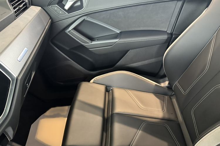 Used Audi Q3 2024 35 TFSI Fashion Dynamic Edition
