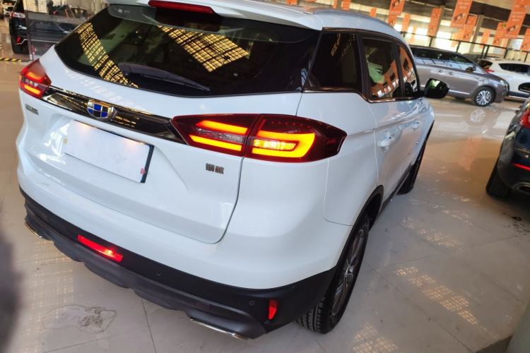 Used Geely Auto Emgrand X7 Sport 2020 1.8TD DCT Two-Wheel Drive Smart Connect 4G-Enabled Version
