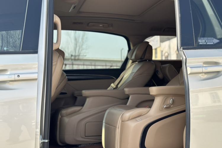 Used Buick GL8 2020 ES Land Cruiser 653T Luxury Model