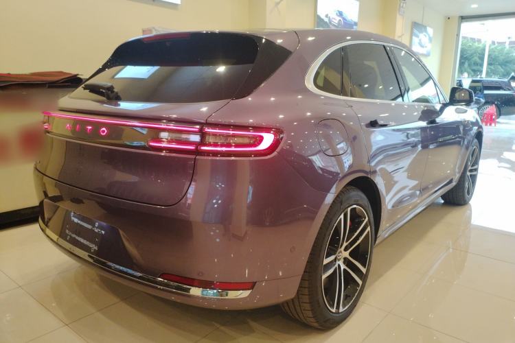 Used Hima AITO M5 2025 Extended-Range Ultra All-Wheel-Drive Version
