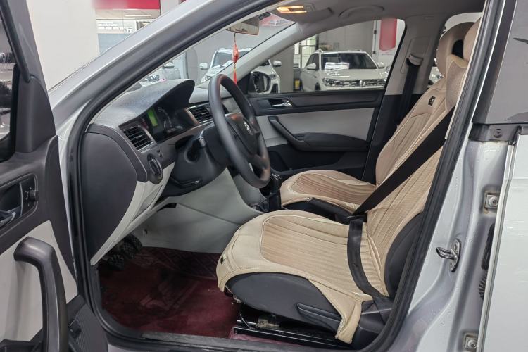 Used Skoda Rapid 2013 1.6L Manual Smart Selection Model
