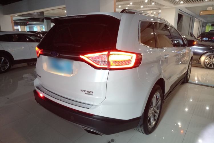 Used Ford Edge 2016 EcoBoost 245 Two-Wheel-Drive Titanium 7-Seater
