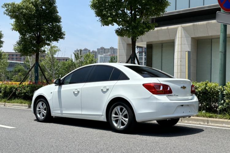 Used Chevrolet Cruze 2015 1.5L Classic SE AT
