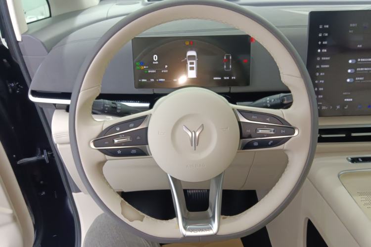 Used VOYAH Dream 2025 PHEV Four-Wheel-Drive Flagship Kunpeng Edition
