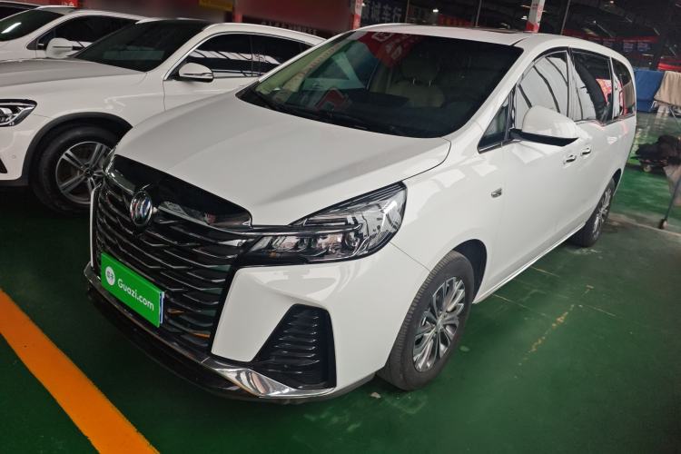 Used Buick GL8 2023 Facelifted Land Cruiser Executive Luxury Version