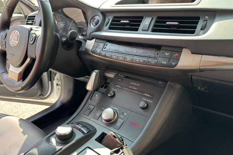 Used Lexus CT 2017 CT200h Comfort Edition Monochrome China V Standard