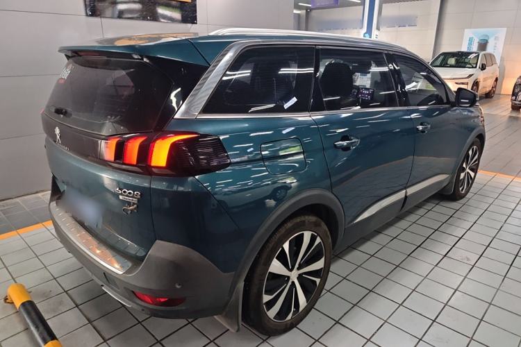 Used Peugeot 5008 2017 380THP 7-Seater Luxury Edition
