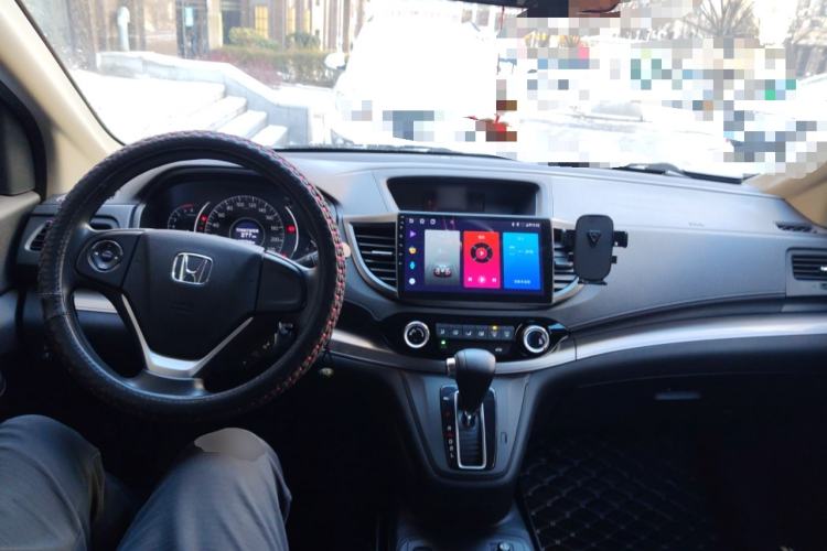 Used Honda CR-V 2015 2.0L two-wheel drive urban version
