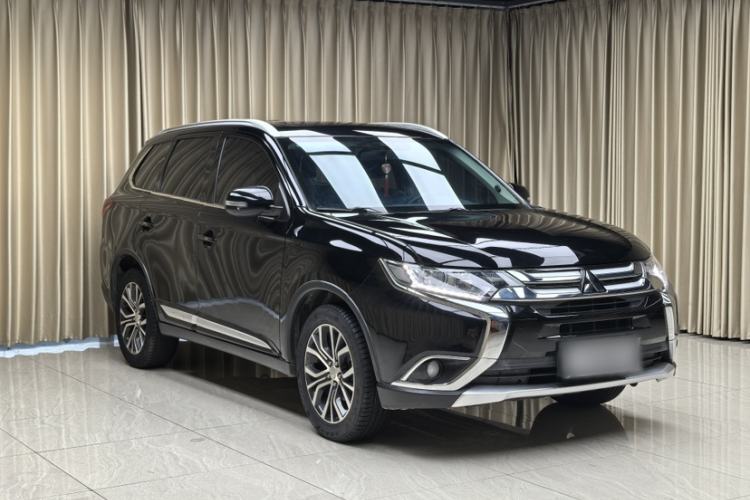 Used Mitsubishi Outlander 2017 2.0L Two-Wheel Drive Glory Edition 5 Seats
