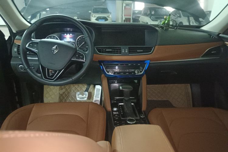 Used BORGWARD BX7 2016 28T Two-Wheel Drive Luxury Version 5 Seats
