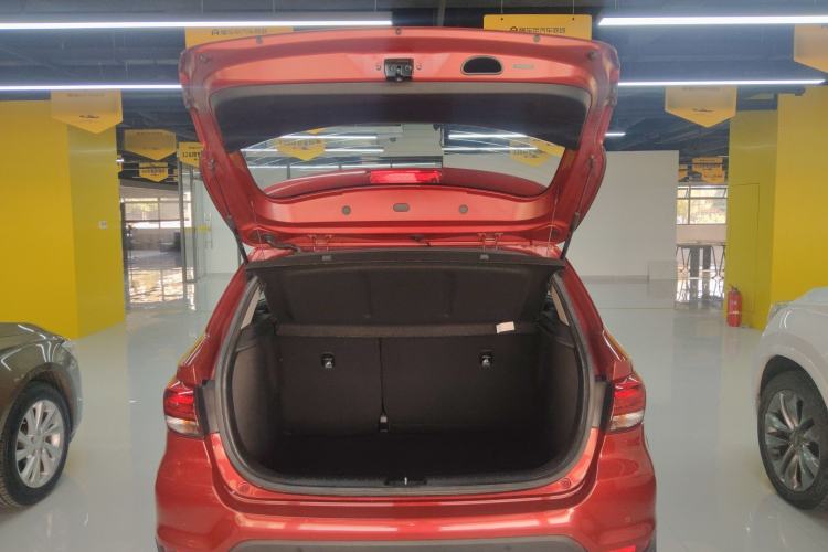 Used Kia KX Cross 2017 1.4L AT GLS
